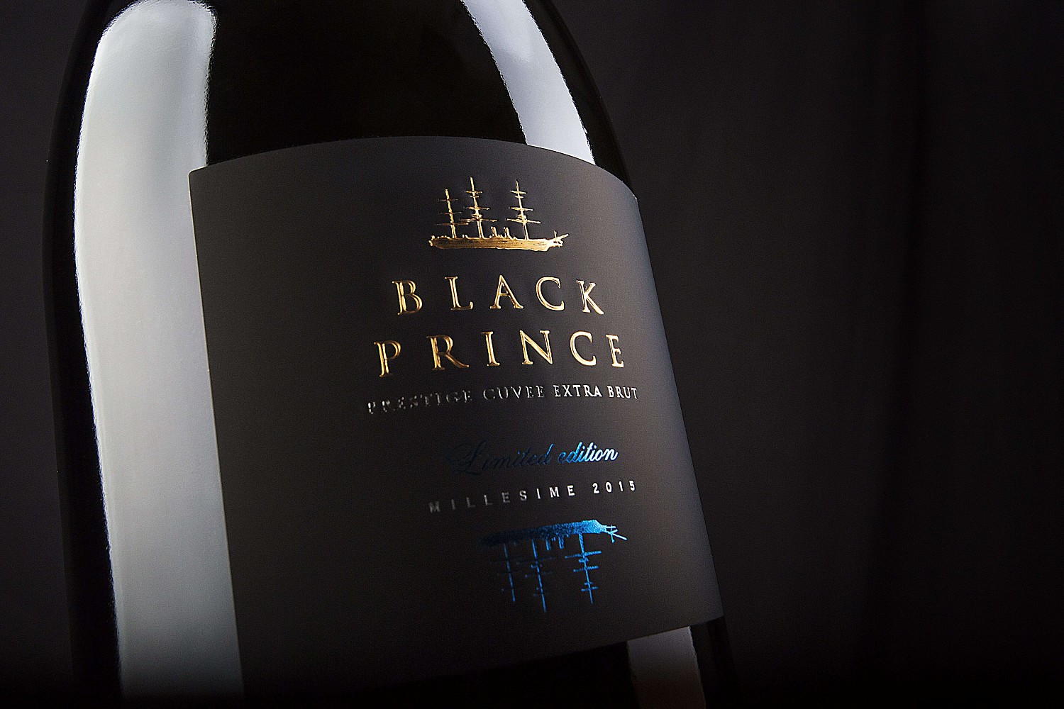 Премиальное игристое вино Black Prince Blanc de Blancs - Винодельческое ...